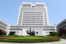 신분증 '사본'으로 9000만원 뜯은 보이스피싱범…비대면 대출 유효할까
