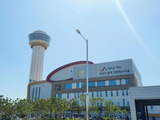 "쓰레기 소각장 맞아?" 전망대·사우나로 편견 깼더니 2만명 몰렸다[넷제로케이스스터디] 썸네일