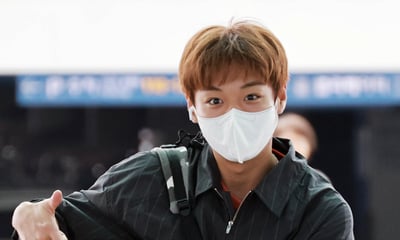 	 박지훈 '오늘도 포즈부자!'