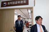 [기자수첩]"알바보다 못 버는 사장"…'을들의 잔혹극' 끝내야