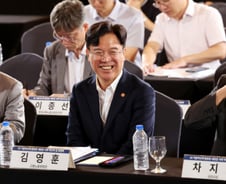 [사설]초과益 특별세, 제조업 혁신이 투기인가