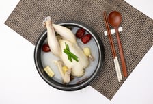 초복엔 무조건 삼계탕?…"반계탕 먹어라" 말 나오는 이유는