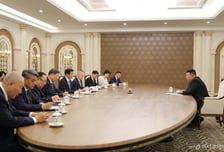 北 김정은, 中 왕후닝 접견…"북중우호조약, 양국 이익 수호 역할"
