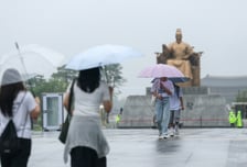서울 강서·은평·마포 침수경보, 동부간선 통제..."낮부터 또 강한 비"